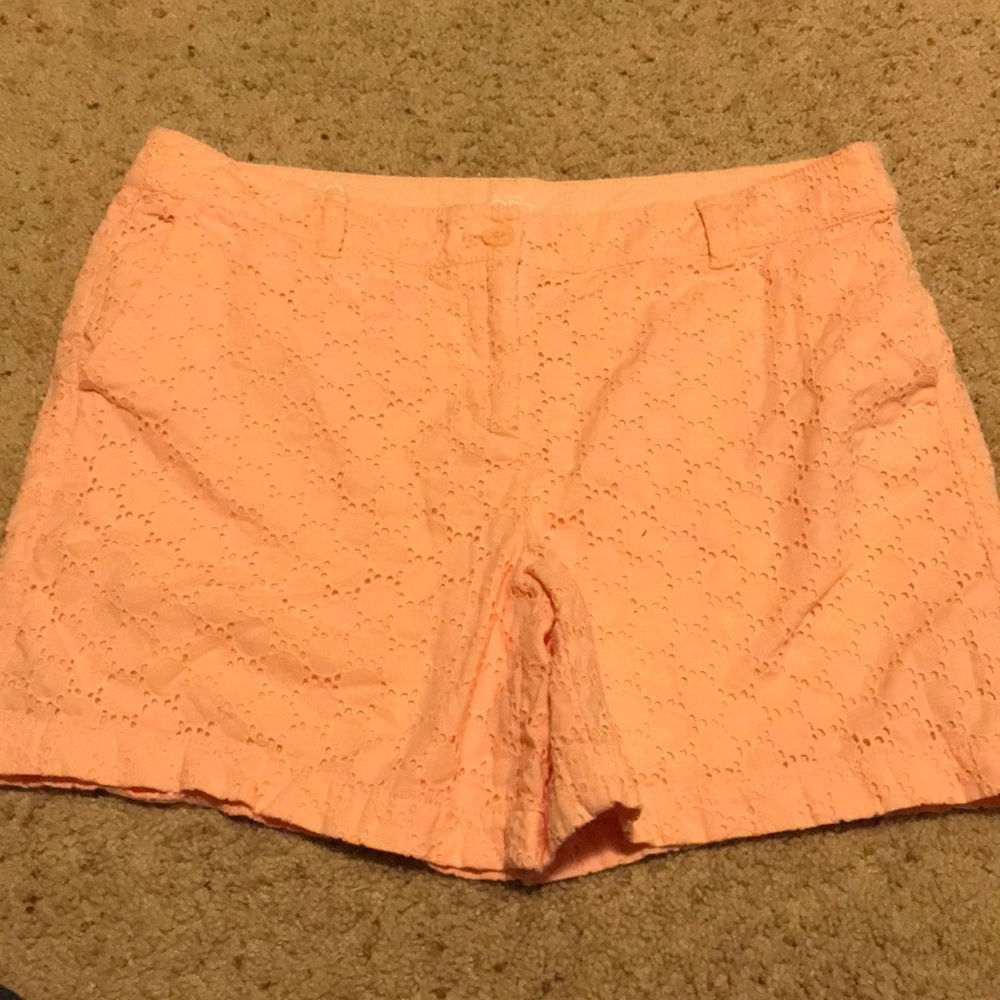 Eyelet Loft 6” peach colored shorts